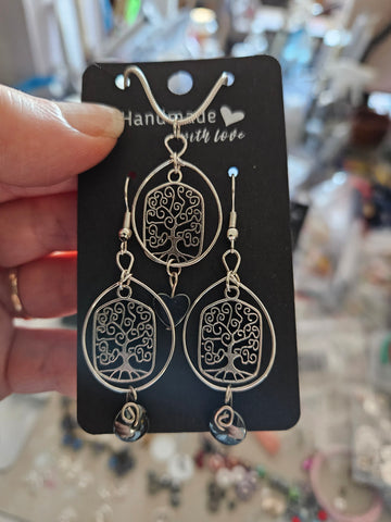 Necklace and Earrings set by Lucy De Sousa