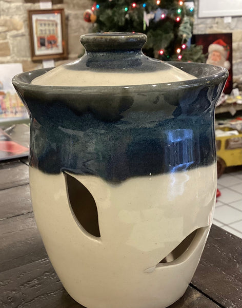 Maxwell Pottery Garlic Pot