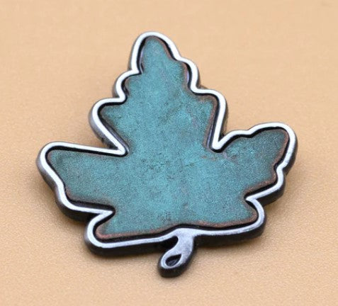 Maple Leaf Brooch Pewter by Under One Roof - Sous un même toit