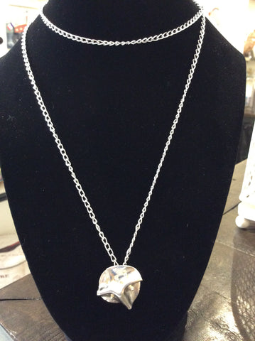 Ruffled necklace - by Leslie Welfare