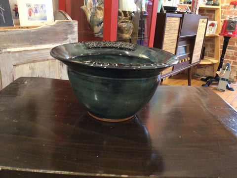 Large bowl with rim - Celtic trim